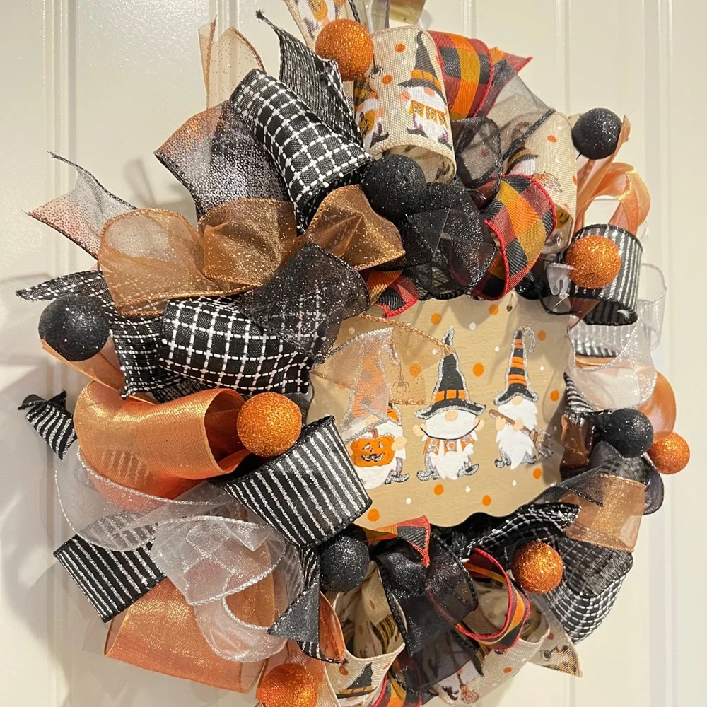 13 inch Halloween Ribbon Wreath Black & Linen Gnome MW9